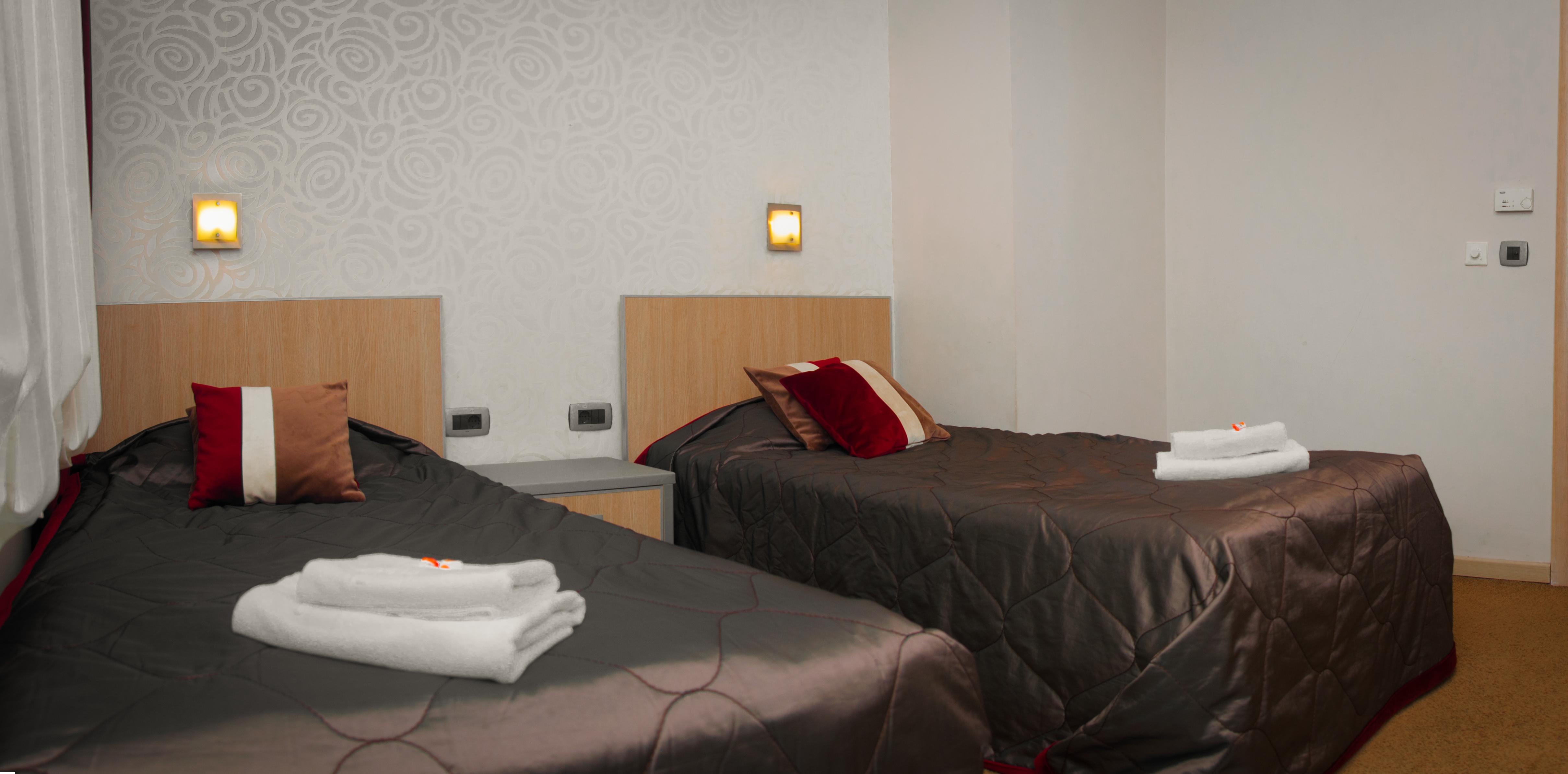 Garni Hotel Vigor - Ev Station Νόβι Σαντ Εξωτερικό φωτογραφία