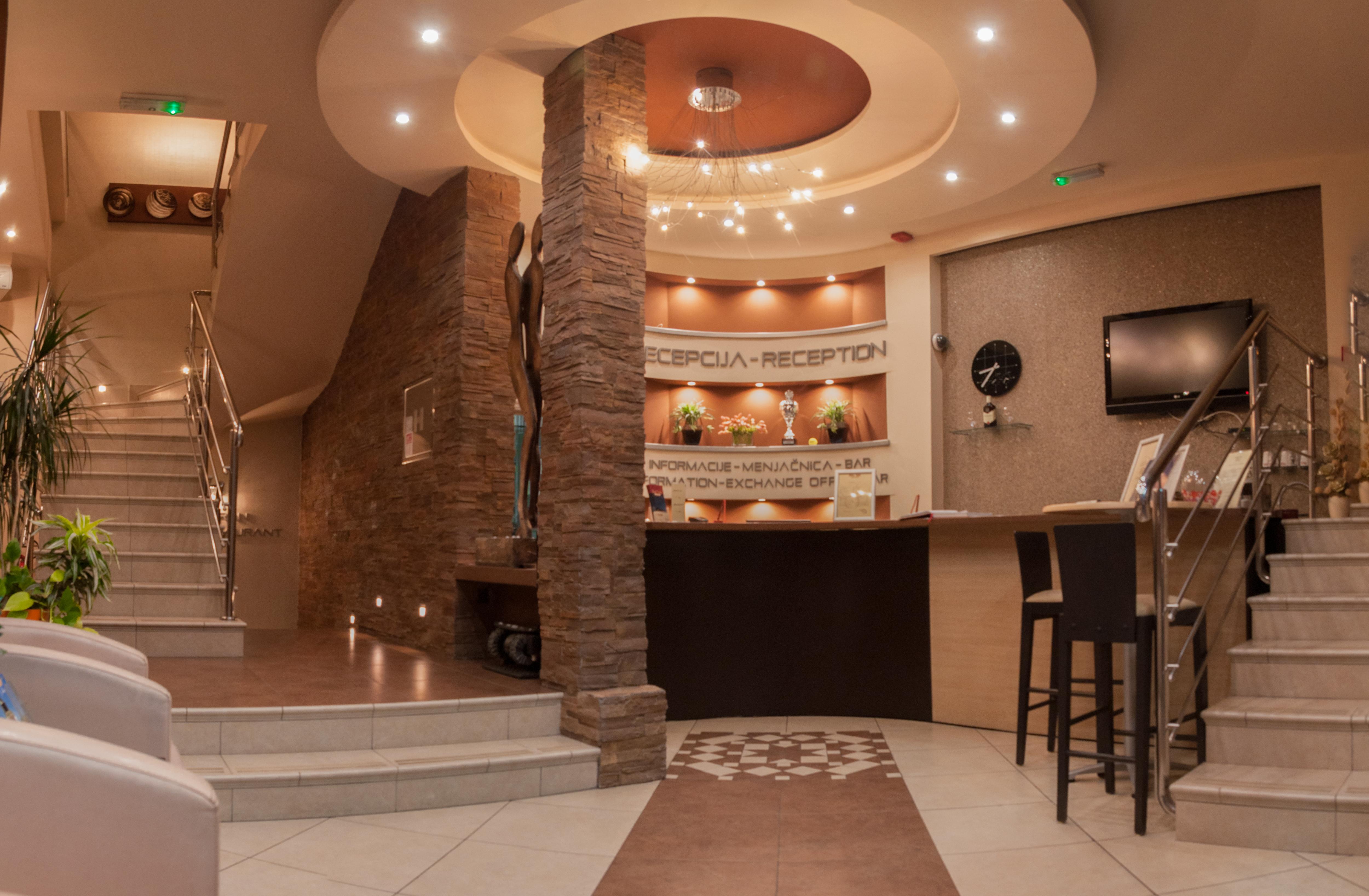 Garni Hotel Vigor - Ev Station Νόβι Σαντ Εξωτερικό φωτογραφία