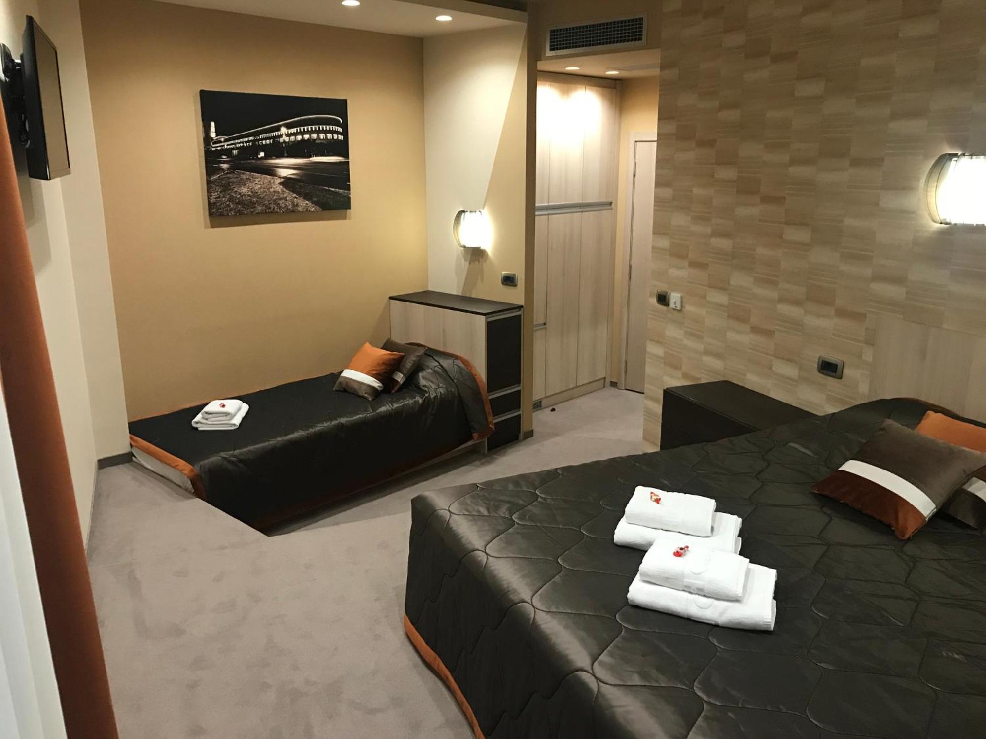 Garni Hotel Vigor - Ev Station Νόβι Σαντ Εξωτερικό φωτογραφία